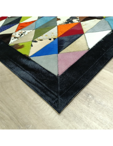 Triángulos Leather Rug