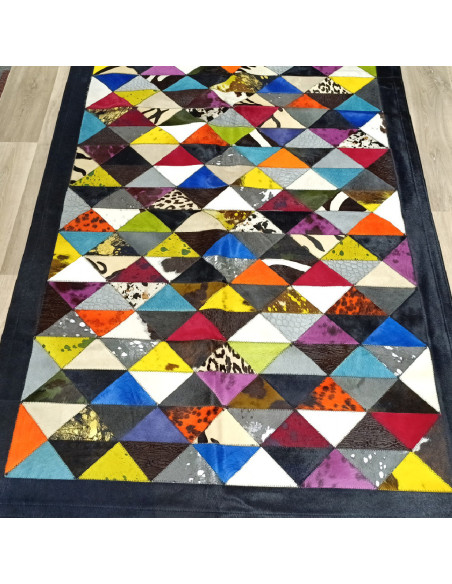 Triángulos Leather Rug