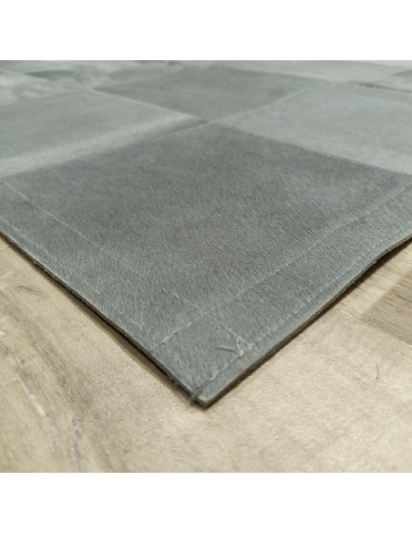 Alfombra de piel Patchword Gris, en alfombrasimperio1979.com.