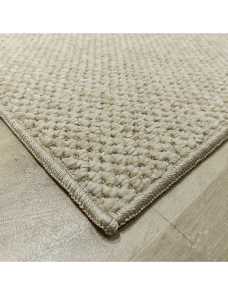 Small loop rug, knotted effect at rugsimperio1979.com