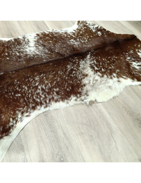 Canary Goat Skin Rug 🐐4