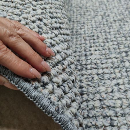 Large loop rug, knotted effect at rugsimperio1979.com