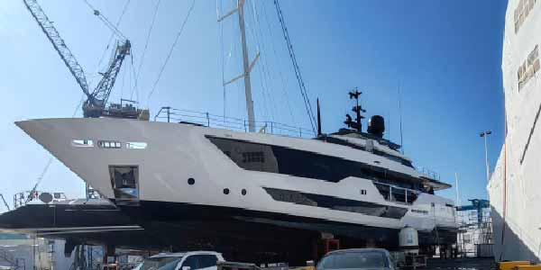 Instalación de moqueta en barco